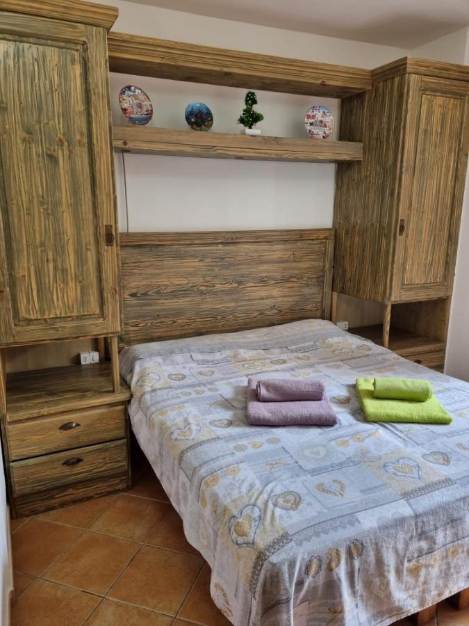 Appartamenti Quilici Санта Мария Наварезе Екстериор снимка